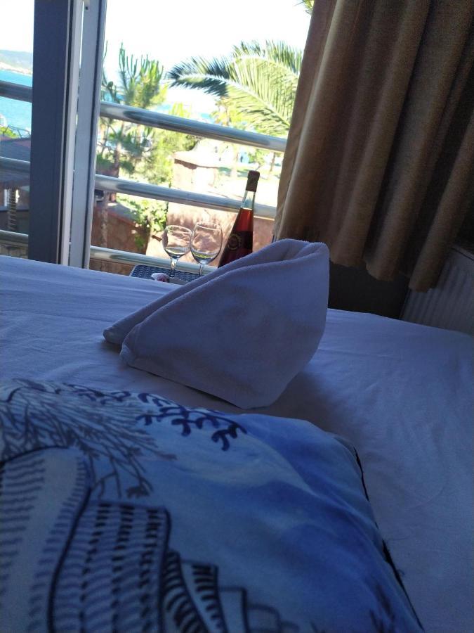 Senar Otel Ayvalik Luaran gambar
