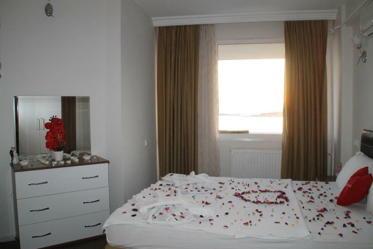 Senar Otel Ayvalik Luaran gambar