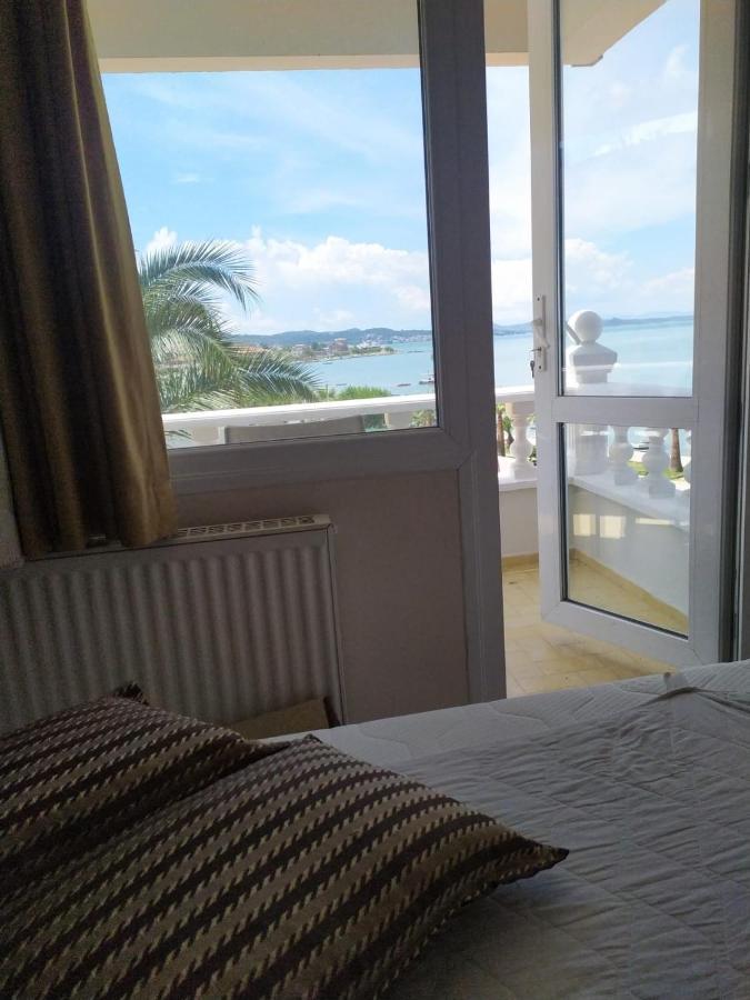 Senar Otel Ayvalik Luaran gambar